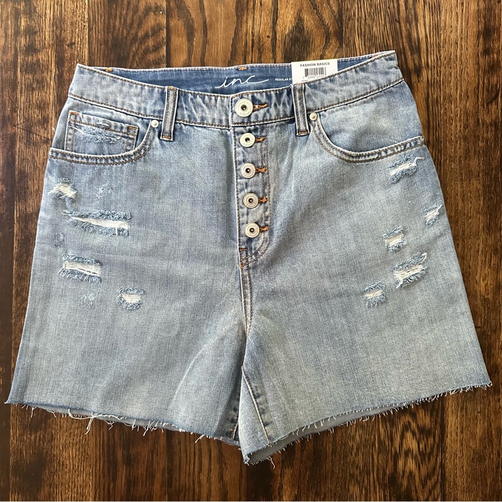 NWT INC Denim Shorts Medium Wash size 4